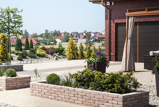 galanteria, galanteria betonowa, palisady betonowe, obrzegowania, krawężniki, krawężniki betonowe, palisada betonowa, obrzegowanie, krawężnik, bau-bruk krawężniki, bau-bruk palisady, baubruk palisady, baubruk krawężniki, palisady legnica, krawężniki legnica, galanteria legnica, galanteria betonowa legnica